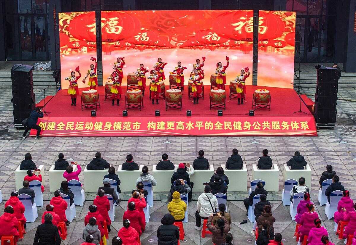 走在追求卓